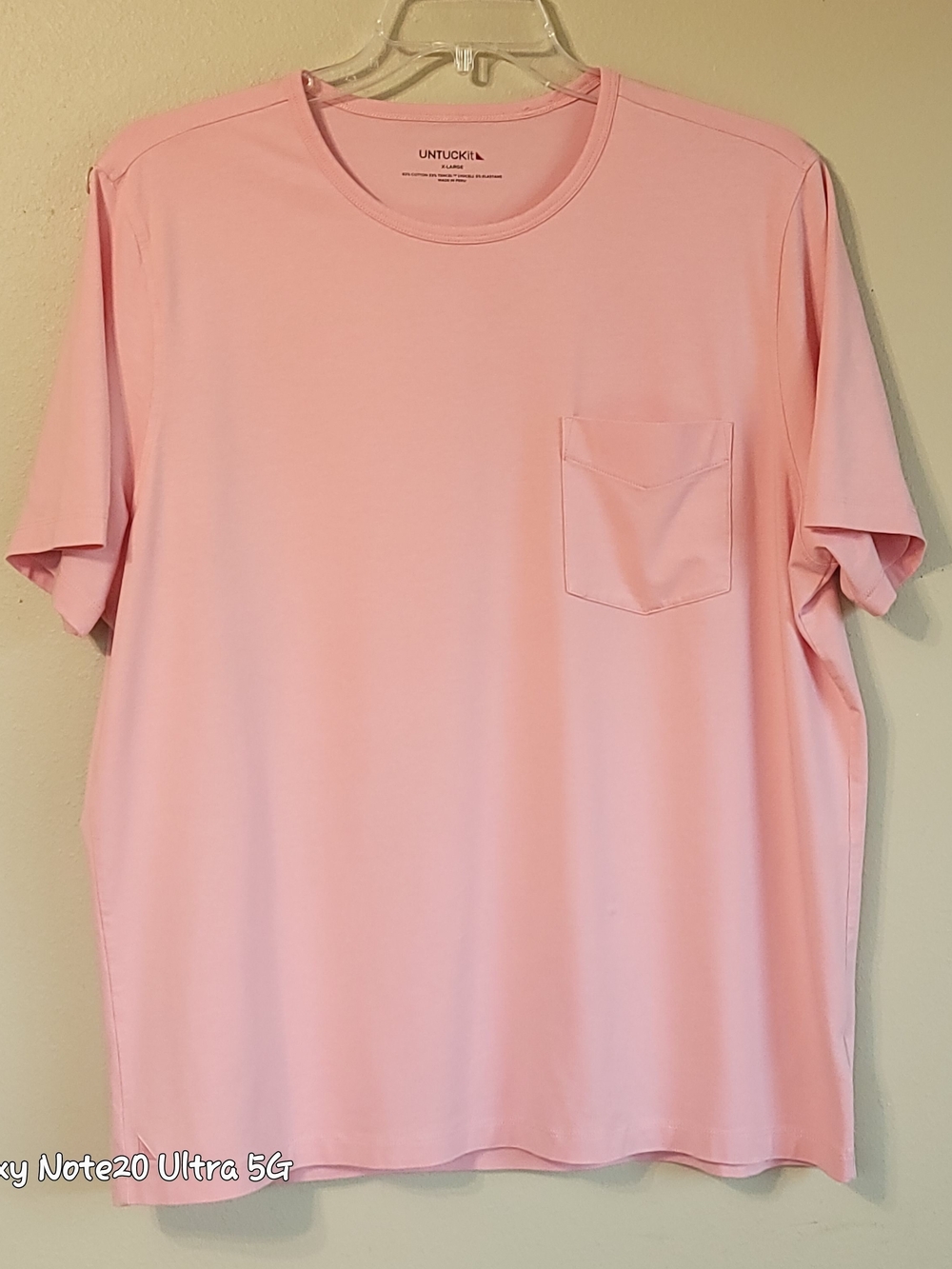 UNTUCKit "Berry" EcoSoft Pocket Tee Light Pink Regular Fit XL
